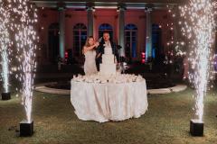 12-Taglio-torta-matrimonio-con-fontane-luminose-